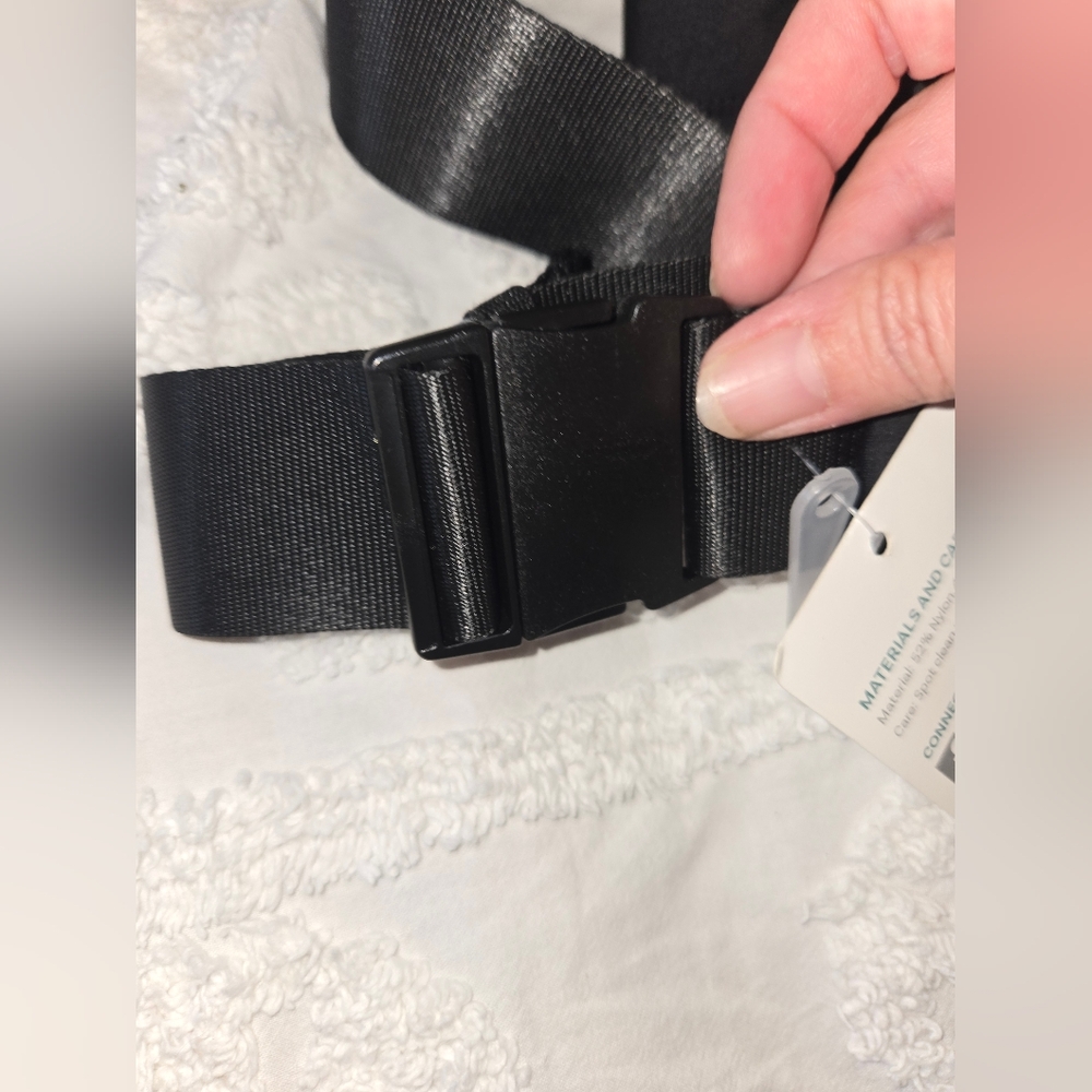 NWT GAIAM Black Excursion Waist Pack - Picture 5 of 9